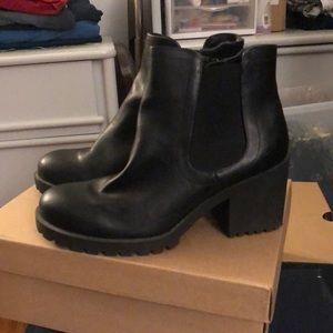 Steve Madden boots
